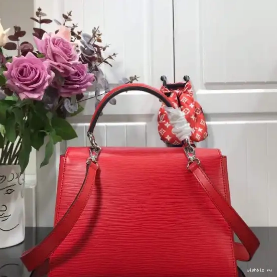 WIS LOUIS PM GRENELLE VUITTON 0526